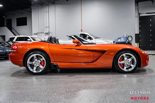 2005 Dodge Viper SRT10