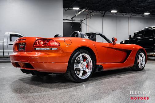 2005 Dodge Viper SRT10