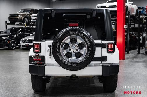 2016 Jeep Wrangler Unlimited Sahara