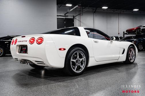 2002 Chevrolet Corvette Base