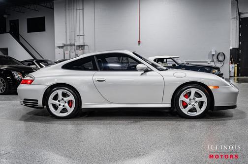2004 Porsche 911 Carrera 4S