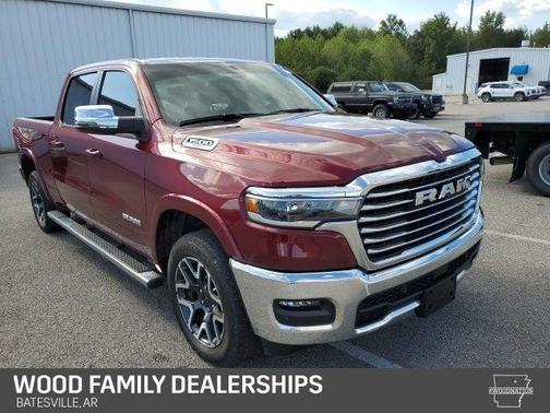2025 RAM 1500 Laramie Crew Cab 4x4 64' Box