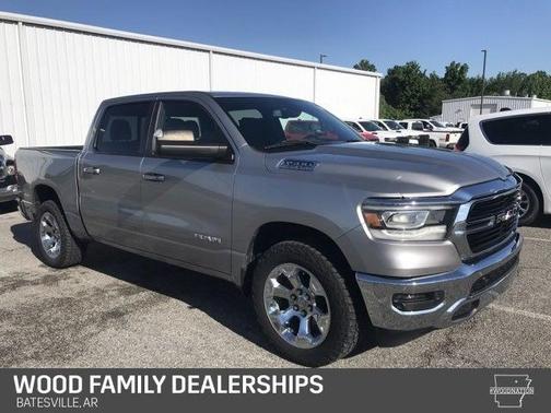 2019 RAM 1500 Big Horn/Lone Star Crew Cab 4x4 57' Box
