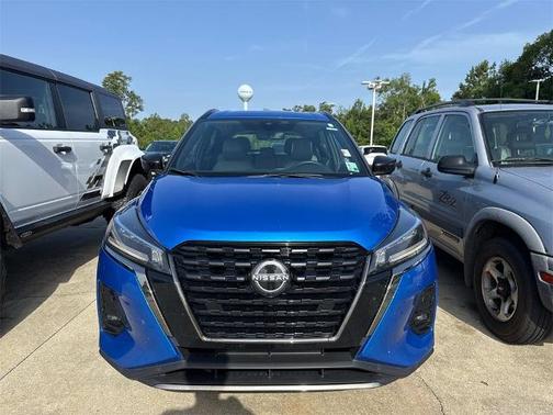 2023 Nissan Kicks SR