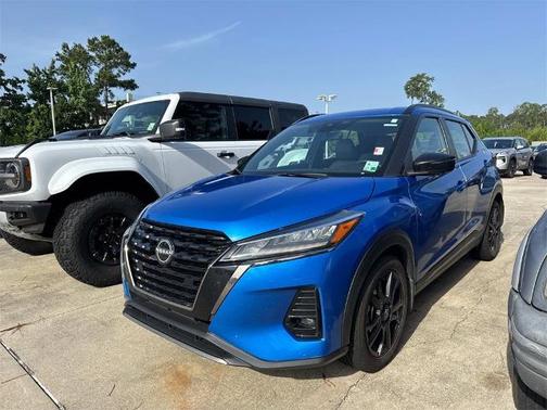 2023 Nissan Kicks SR