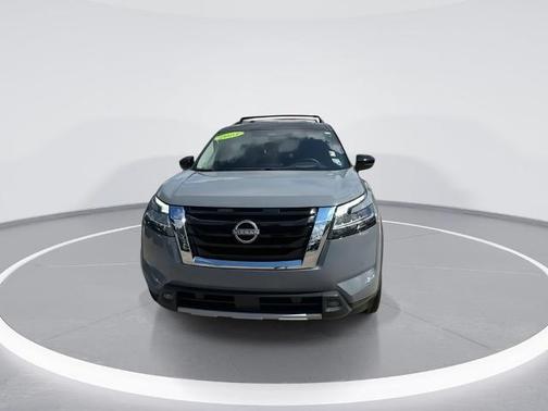 2 Tone Gray / Black Roof 2023 Nissan Pathfinder Platinum