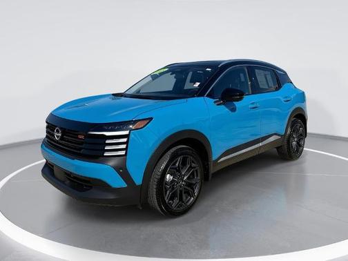 2t Ice Blk Roof 2025 Nissan Kicks SR