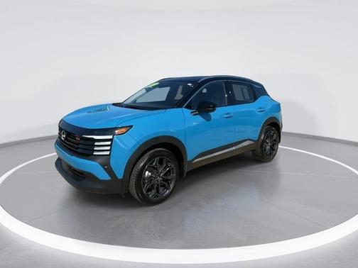 2t Ice Blk Roof 2025 Nissan Kicks SR