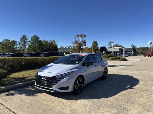 2025 Nissan Versa 1.6 SR