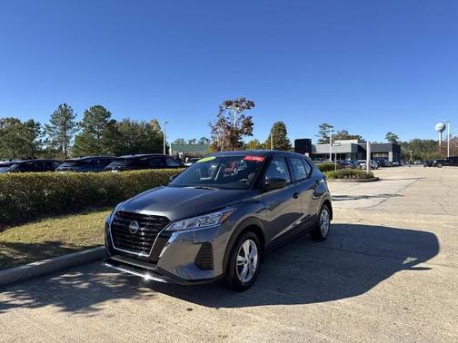 2025 Nissan Kicks Play S