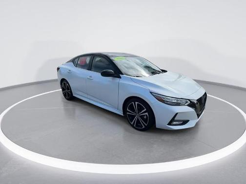 White 2022 Nissan Sentra SR