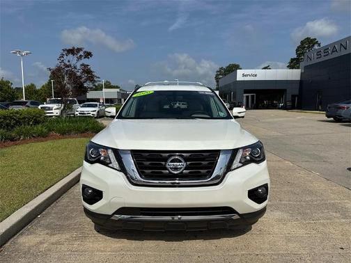 2020 Nissan Pathfinder SL