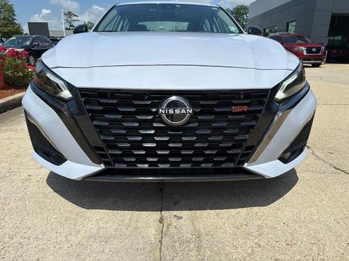 Gray Sky Pearl 2023 Nissan Altima 2.5 SR
