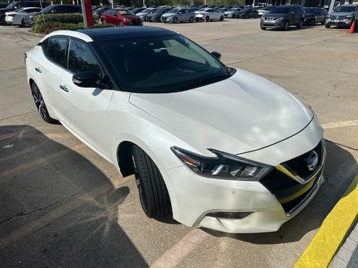 White 2018 Nissan Maxima 3.5 SL
