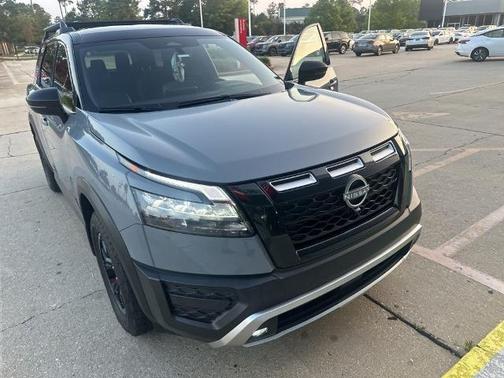 2t Gry Blk Roof 2024 Nissan Pathfinder Rock Creek