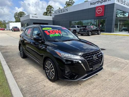 2021 Nissan Kicks SR