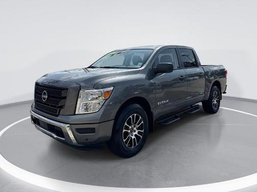 2024 Nissan Titan SV