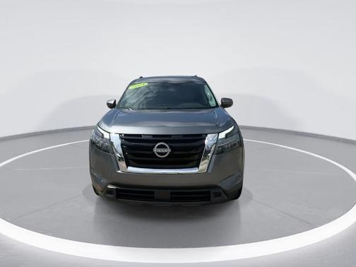 Gun Metallic 2024 Nissan Pathfinder SV
