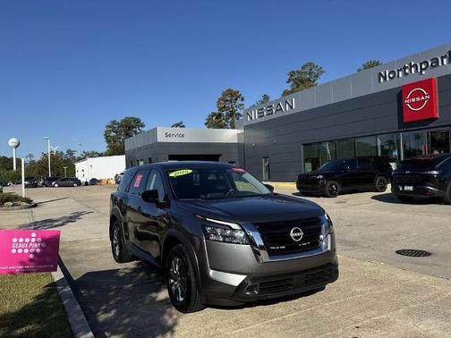 2025 Nissan Pathfinder S