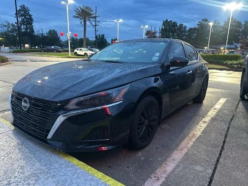 Black 2025 Nissan Altima SV
