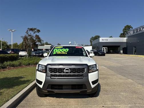 2025 Nissan Frontier SV