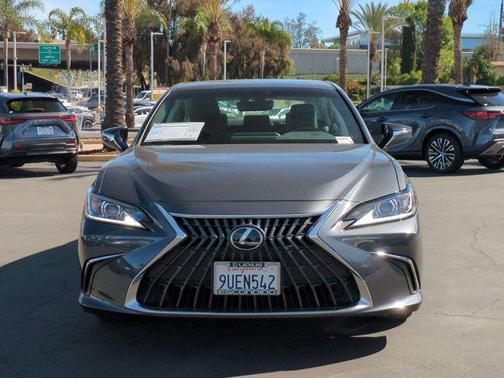 2025 Lexus ES 350 Base