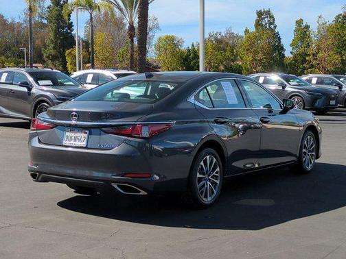 2025 Lexus ES 350 Base