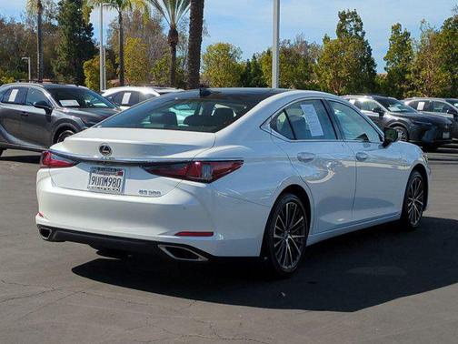 2025 Lexus ES 350 Base