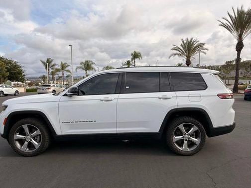 Bright White Clearcoat 2021 Jeep Grand Cherokee L Limited