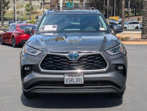 Magnetic Gray Metallic 2020 Toyota Highlander Hybrid Limited