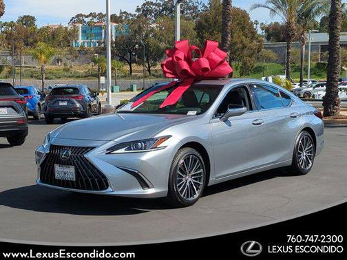 2025 Lexus ES 300h Base