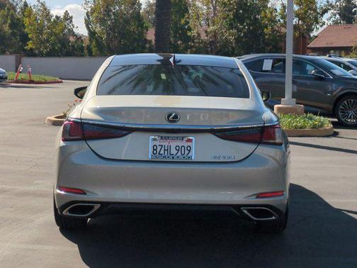 2022 Lexus ES 350 Base