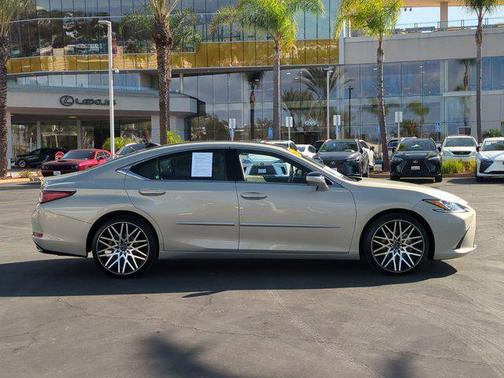 2022 Lexus ES 350 Base