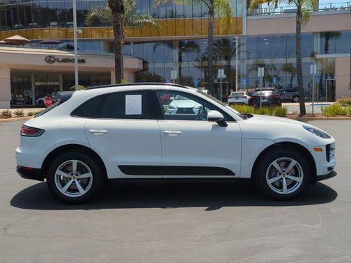 Carrara White 2021 Porsche Macan Macan