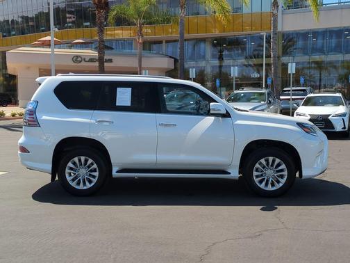 Eminent White Pearl 2023 Lexus GX 460 Premium