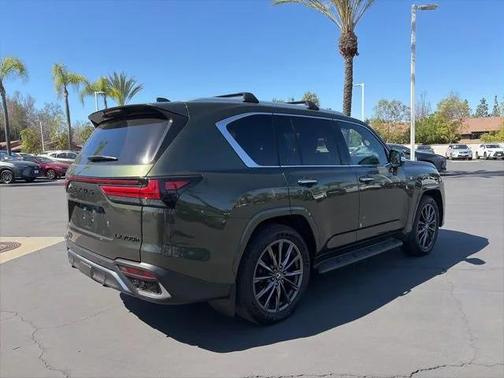 Nori Green Pearl 2026 Lexus LX 700h F SPORT Handling