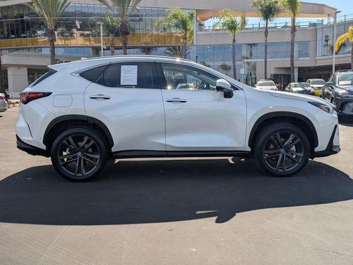 2025 Lexus NX 450h+ Luxury