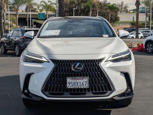 2025 Lexus NX 450h+ Luxury