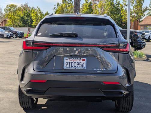 2025 Lexus NX 450h+ Luxury