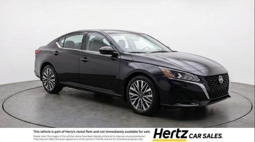 Super Black 2025 Nissan Altima SV FWD