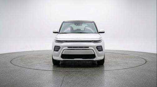 Snow White Pearl 2025 Kia Soul LX