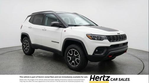 Bright White Clearcoat 2025 Jeep Compass Trailhawk