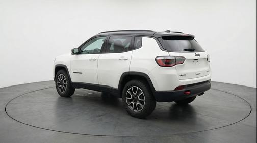 Bright White Clearcoat 2025 Jeep Compass Trailhawk