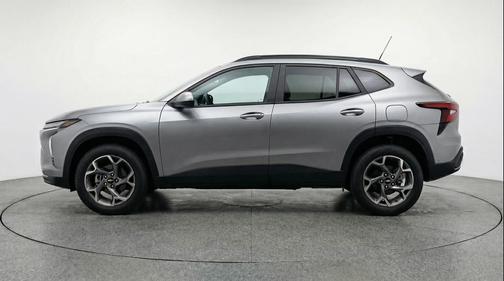 Sterling Gray Metallic 2025 Chevrolet Trax LT