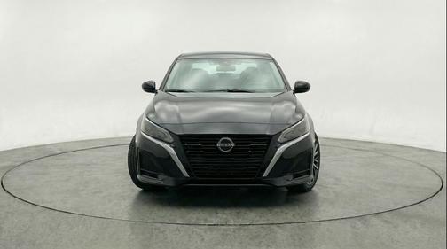 Super Black 2025 Nissan Altima SV FWD