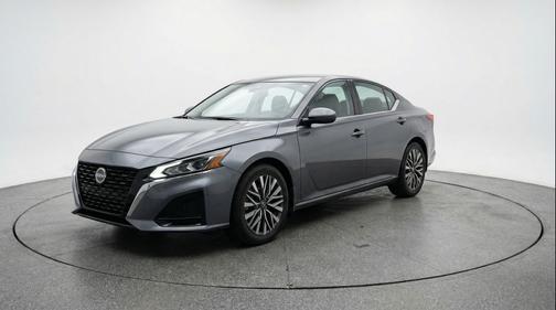 Gun Metallic 2025 Nissan Altima SV FWD