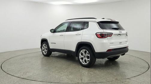 Bright White Clearcoat 2025 Jeep Compass Latitude