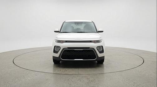 Snow White Pearl 2025 Kia Soul LX