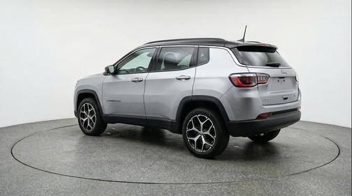 Silver Zynith Metallic Clearcoat 2025 Jeep Compass Limited