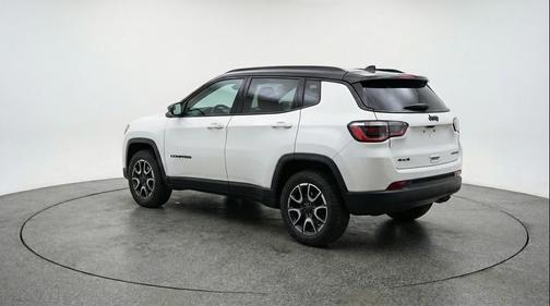 Bright White Clearcoat 2025 Jeep Compass Trailhawk